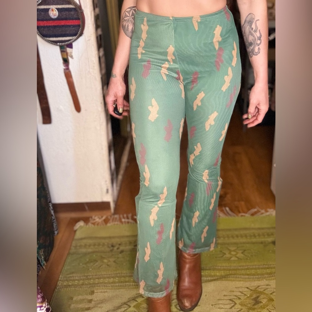 Green mannequin inamorata pants size XS /small mesh cropped kick flare